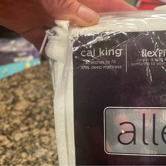 NWT AllerEase Waterproof Mattress Protector King Max Allergy Mattress Protector - Picture 4 of 5